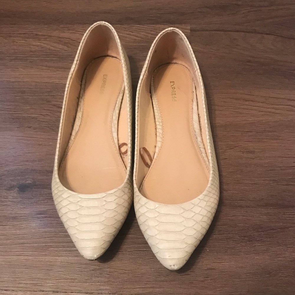 Express Slip-on Snakeskin Flats in 8.5